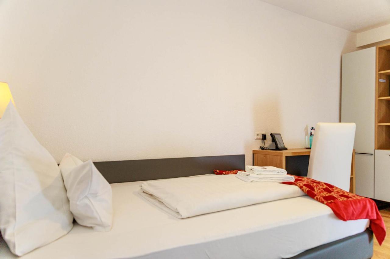 Bodensee-Hotel Kreuz Ульдинген-Мюльхофен Экстерьер фото
