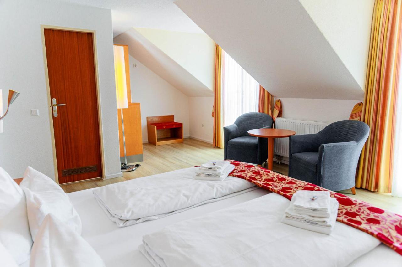 Bodensee-Hotel Kreuz Ульдинген-Мюльхофен Экстерьер фото