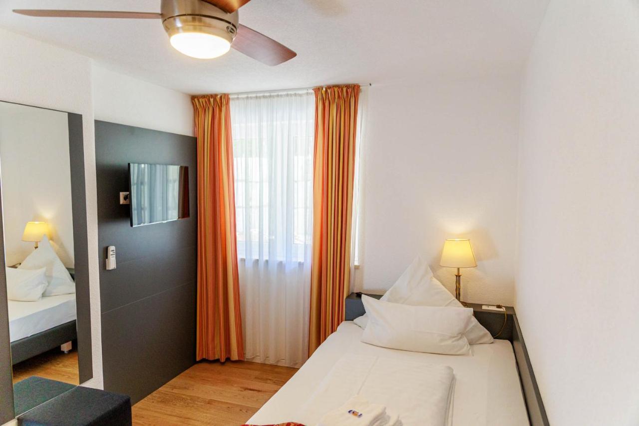 Bodensee-Hotel Kreuz Ульдинген-Мюльхофен Экстерьер фото
