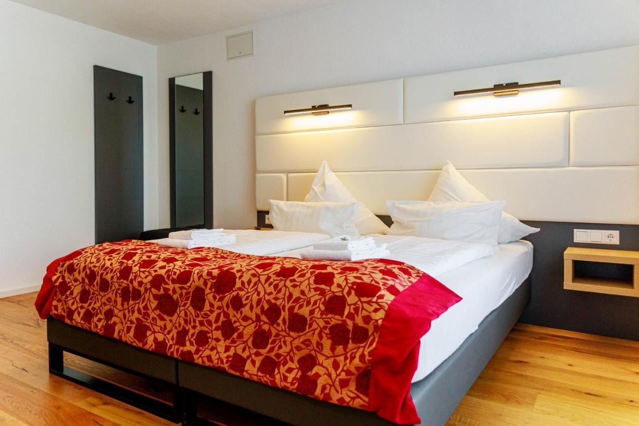 Bodensee-Hotel Kreuz Ульдинген-Мюльхофен Экстерьер фото