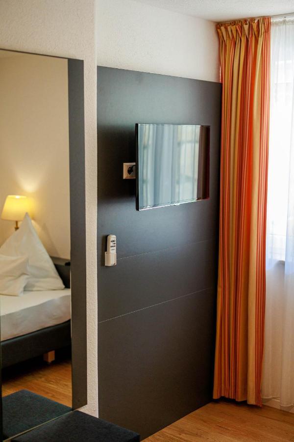 Bodensee-Hotel Kreuz Ульдинген-Мюльхофен Экстерьер фото