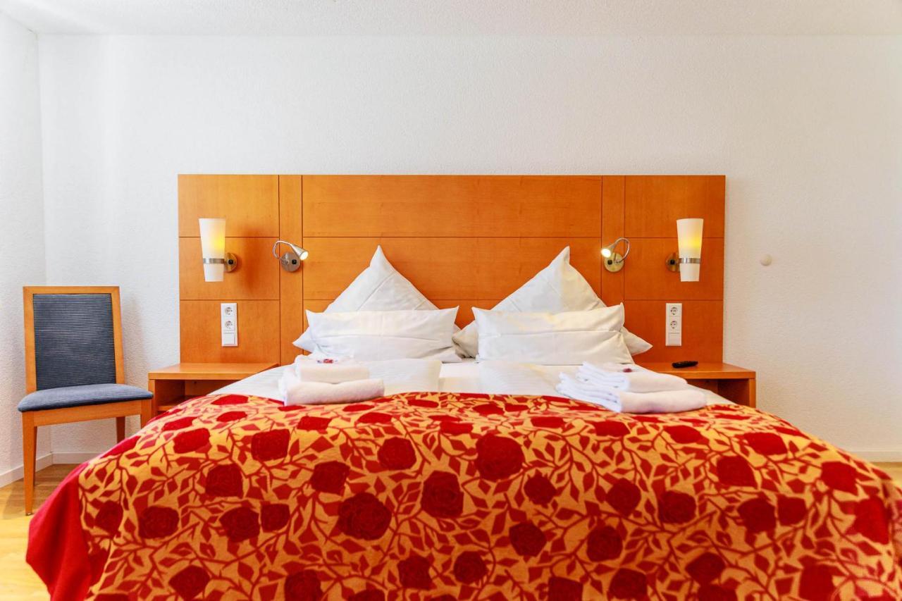 Bodensee-Hotel Kreuz Ульдинген-Мюльхофен Экстерьер фото