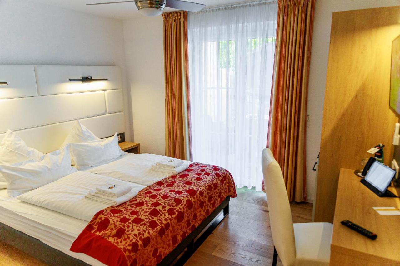 Bodensee-Hotel Kreuz Ульдинген-Мюльхофен Экстерьер фото