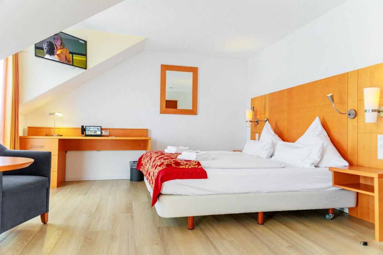 Bodensee-Hotel Kreuz Ульдинген-Мюльхофен Экстерьер фото