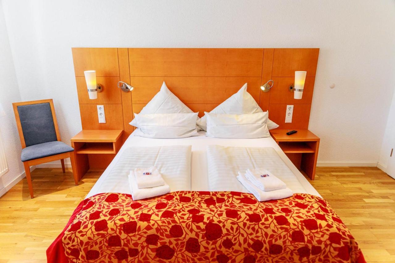 Bodensee-Hotel Kreuz Ульдинген-Мюльхофен Экстерьер фото