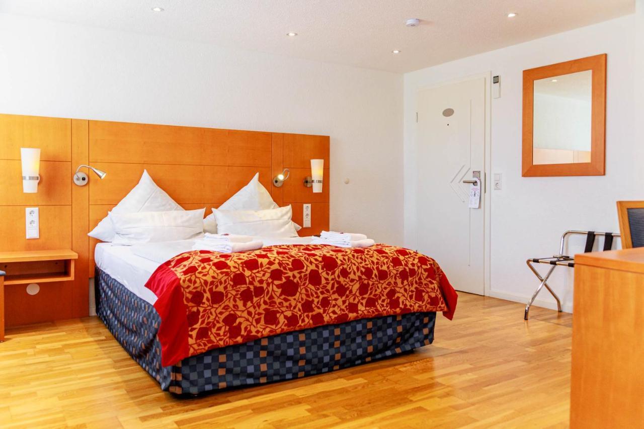 Bodensee-Hotel Kreuz Ульдинген-Мюльхофен Экстерьер фото