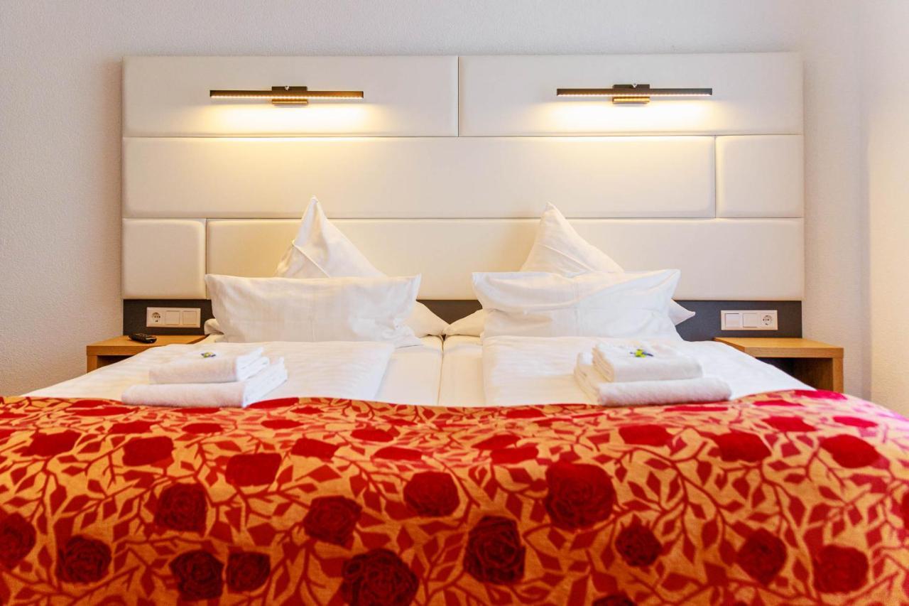 Bodensee-Hotel Kreuz Ульдинген-Мюльхофен Экстерьер фото
