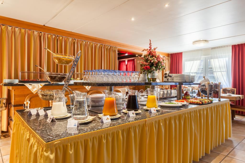 Bodensee-Hotel Kreuz Ульдинген-Мюльхофен Экстерьер фото